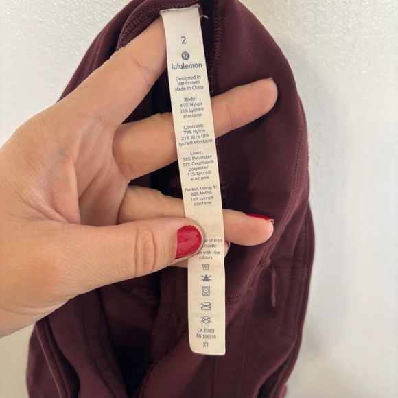 Lululemon Sharp Turns Crop 17” - Redwood - Size 2 (W6AMES) Capri Leggings‎ - Picture 11 of 15